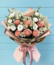 Букет цветов из:  Розы, Альстромерии и Лизиантусы в Дне