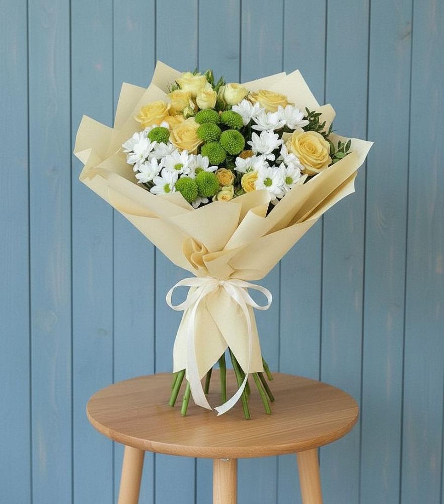 Букет цветов из: Хризантемы и Розы в Дне