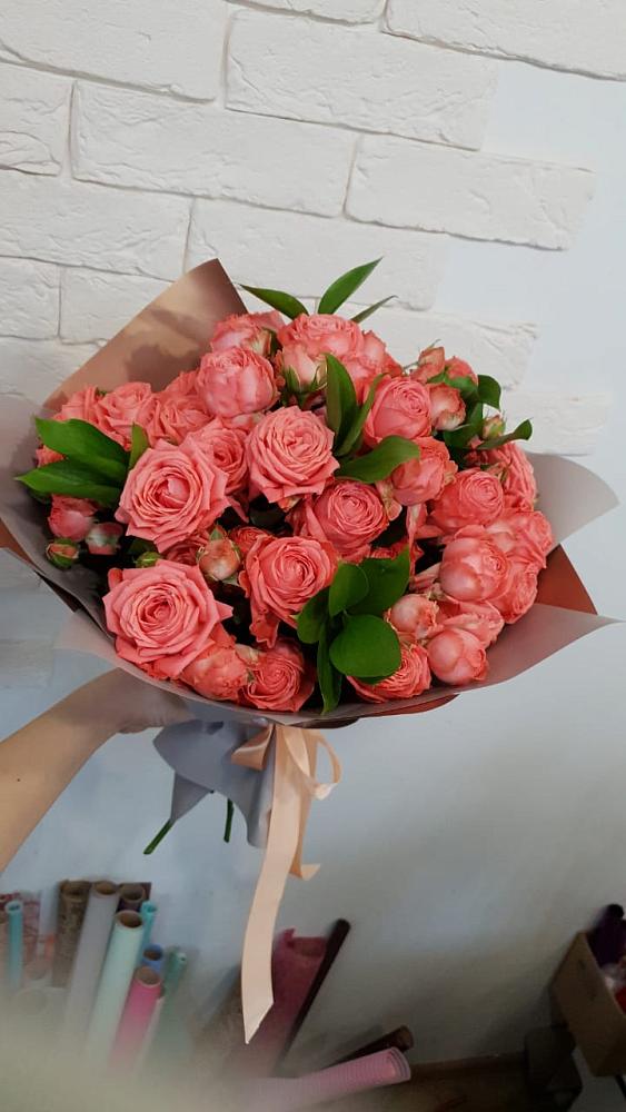 Букет цветов из: Розы в Дне