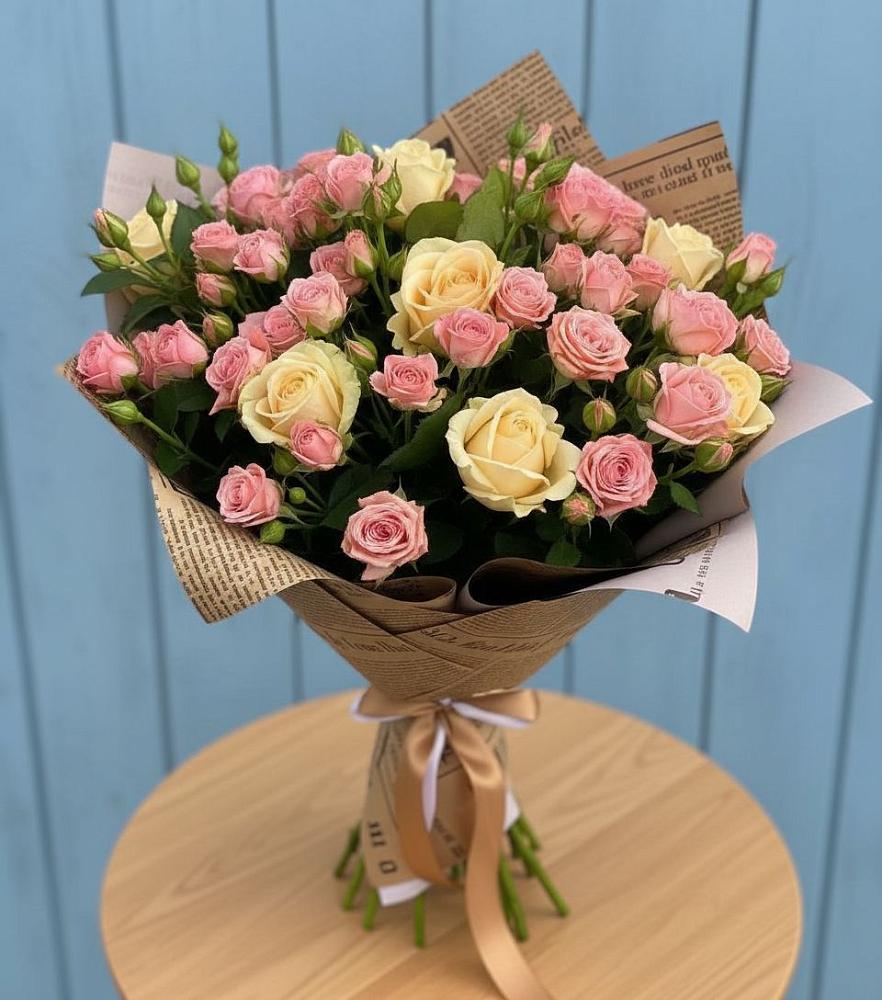 Букет цветов из: Розы в Дне