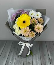 Букет цветов из:  Розы, Герберы и Хризантемы в Дне