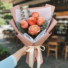 Букет цветов из:  Розы в Дне