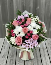 Букет цветов из:  Альстромерии, Гвоздики, Розы и Хризантемы в Дне