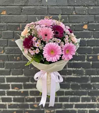 Букет цветов из:  Герберы и Хризантемы в Дне
