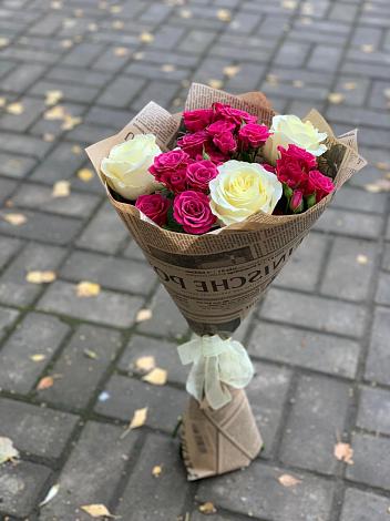 Букет цветов из: Розы в Дне