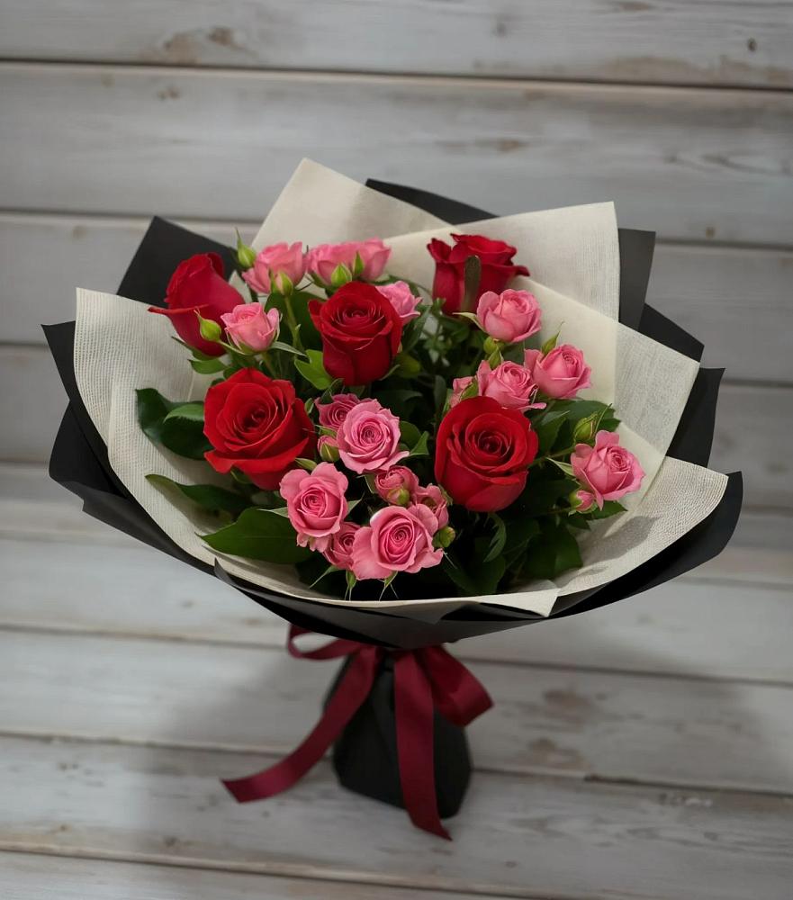 Букет цветов из: Розы в Дне