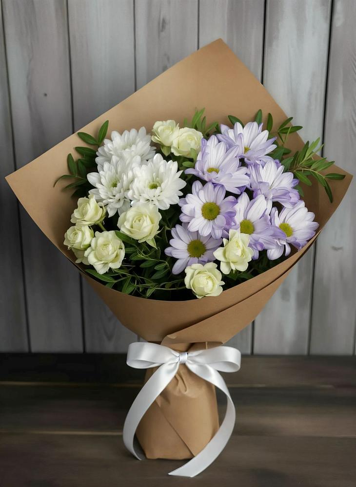 Букет цветов из: Хризантемы и Розы в Дне
